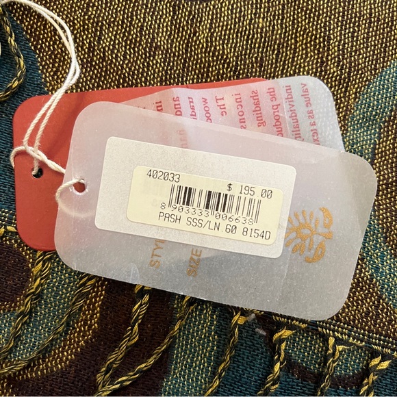 BNWT Silk Cashmere Scarf - Picture 7 of 7